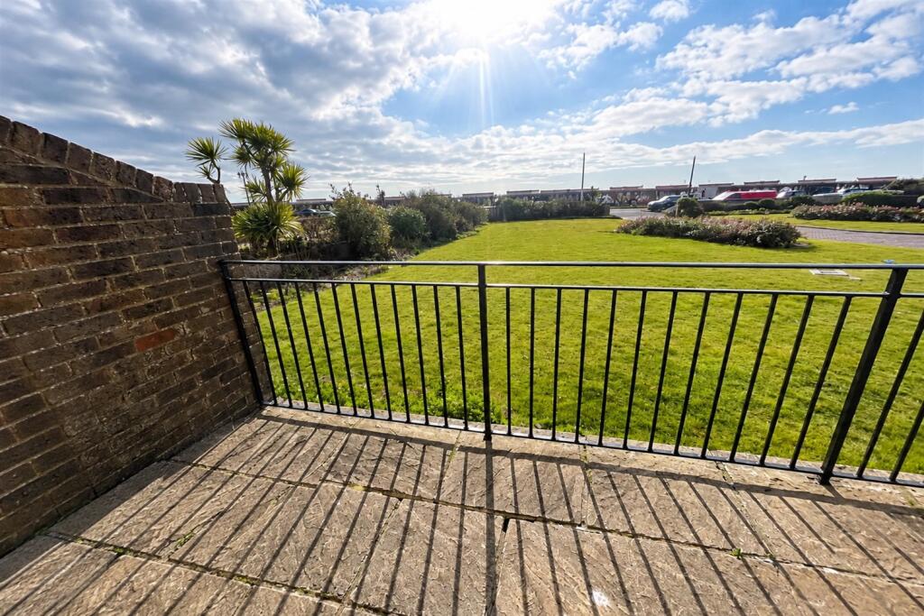 Apartment in Brighton - View 3