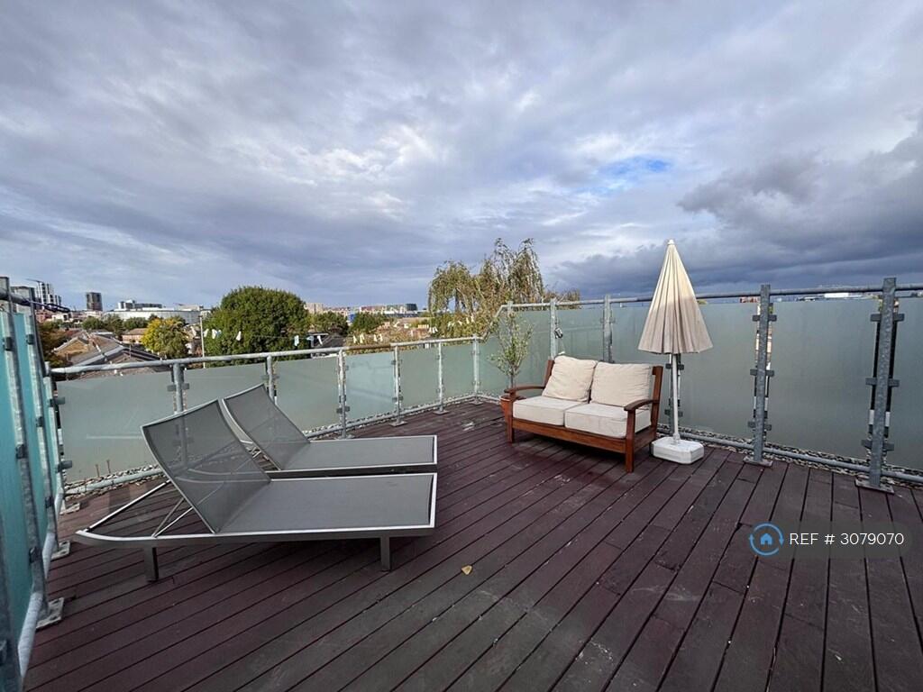 Main image of property: Blue Building, London, SE10