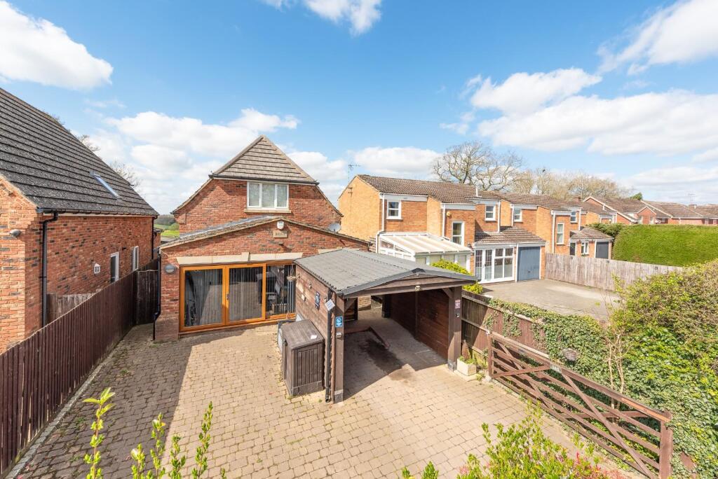 Main image of property: Derwent Road, Leighton Buzzard