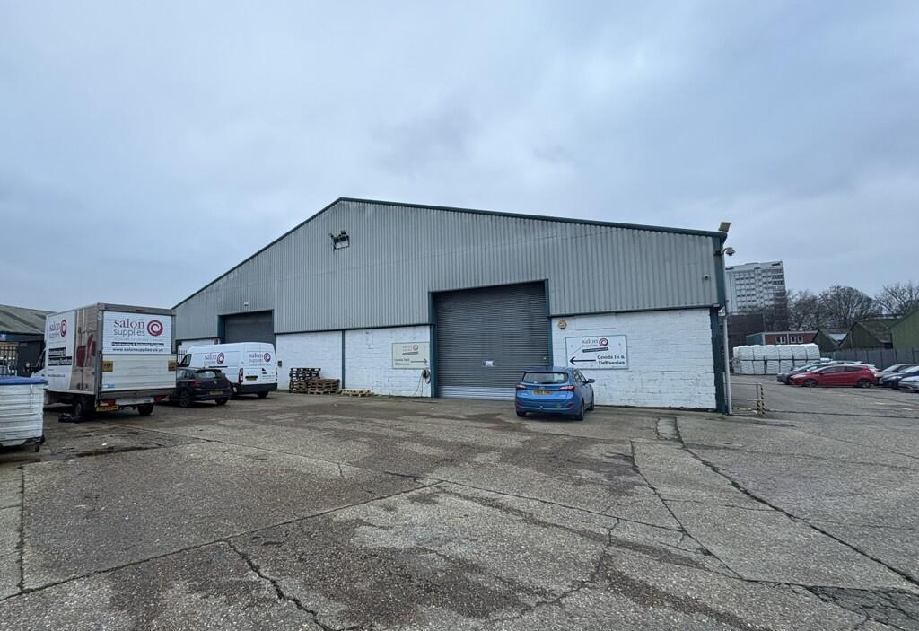 Main image of property: B, Bakers Wharf, Millbank Street, Southampton, Hampshire, SO14