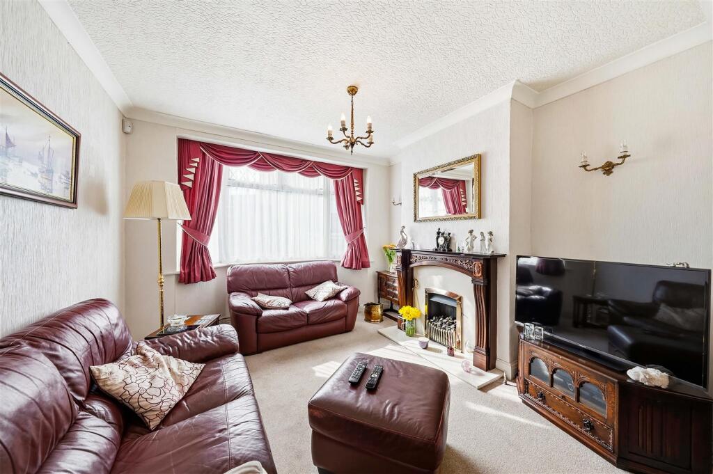House in London - View 2