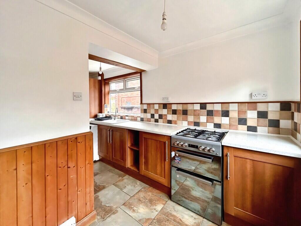 House in Mansfield, Nottinghamshire - View 3