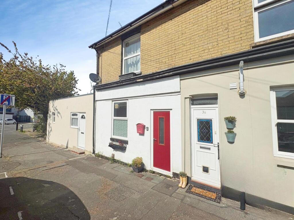 Main image of property: Yarborough Road, East Cowes, Isle of Wight