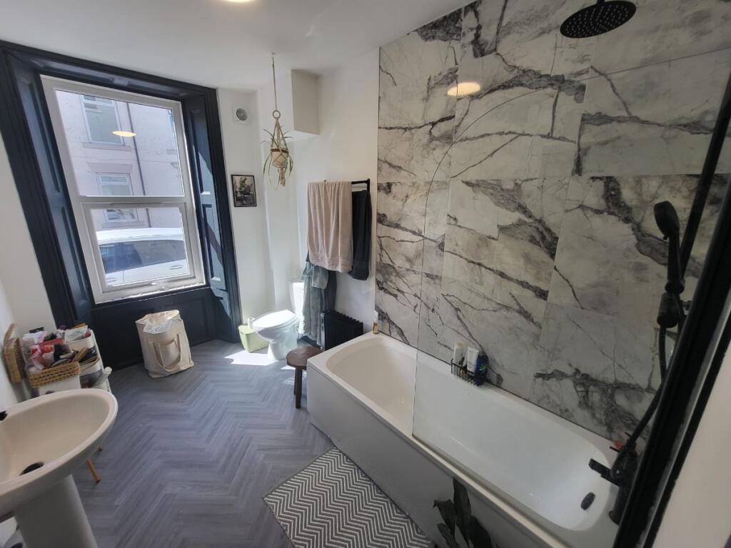 Apartment in Newcastle upon Tyne - More
