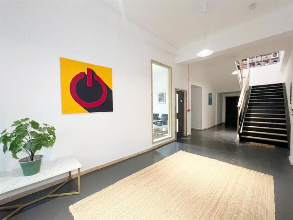 679 Outside meeting room.jpg