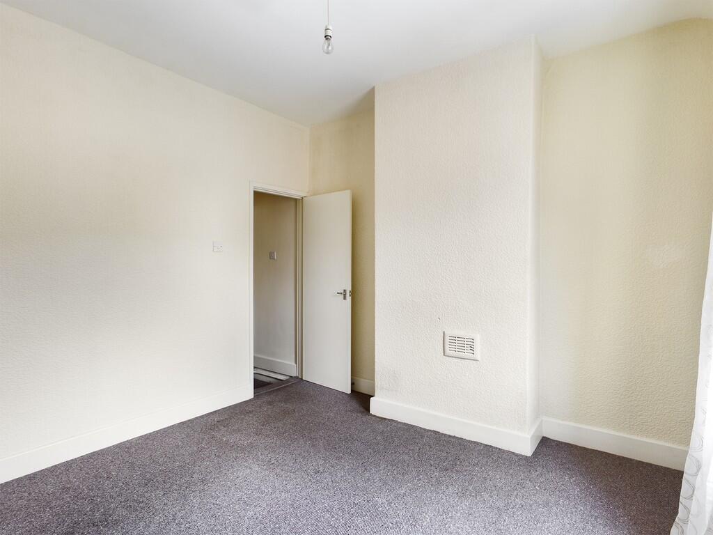 House in Rotherham, Eastwood - More