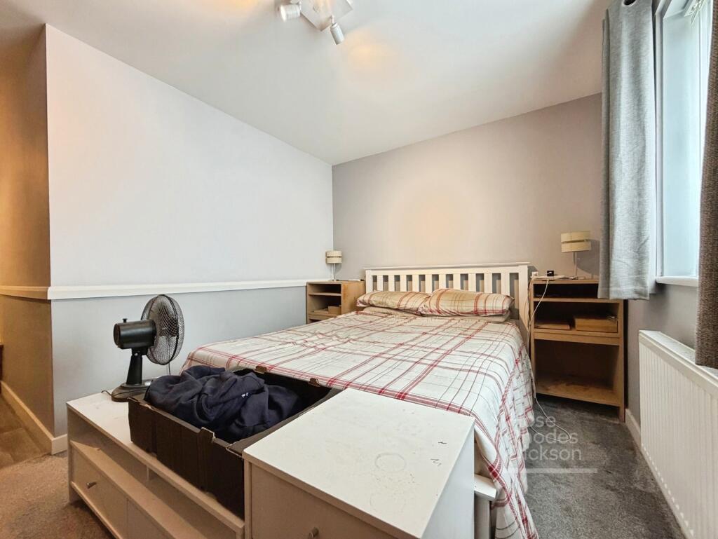 Apartment in Newport, Pan Meadows - More