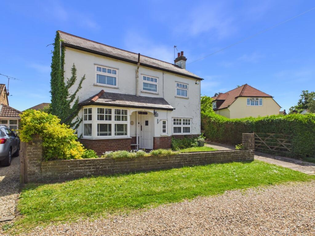 Main image of property: Norfolk Cottage, The Phygtle, Chalfont St. Peter, Buckinghamshire, SL9