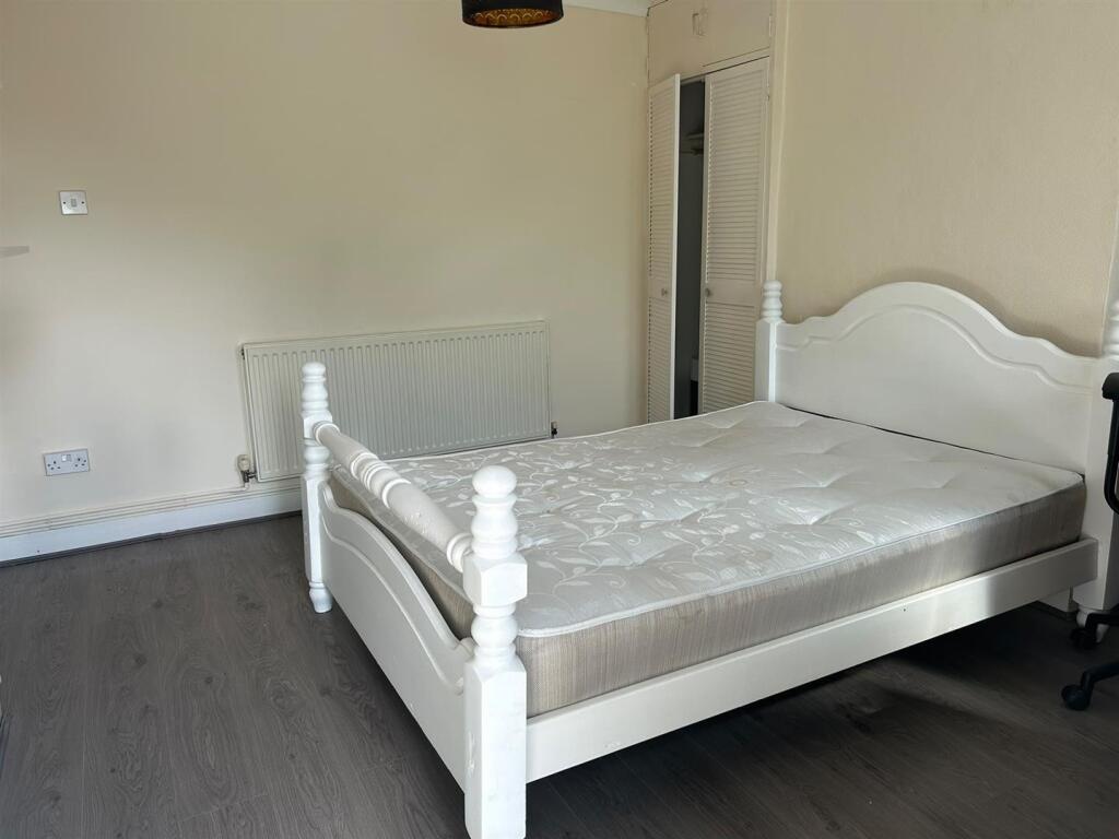 Main image of property: 72a Rookery Road, Selly Oak, Birmingham, West Midlands