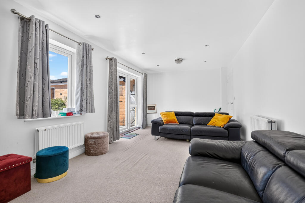House in Bracknell, The Parks, Birch Hill - View 5