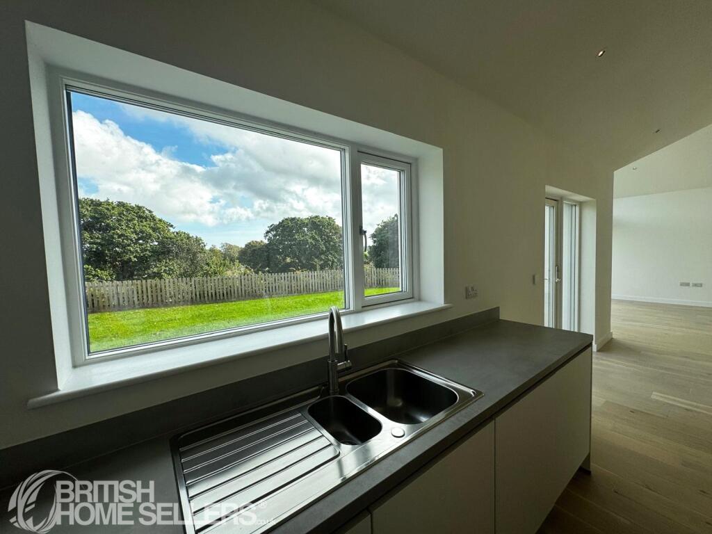 House in Truro, Mylor - View 4