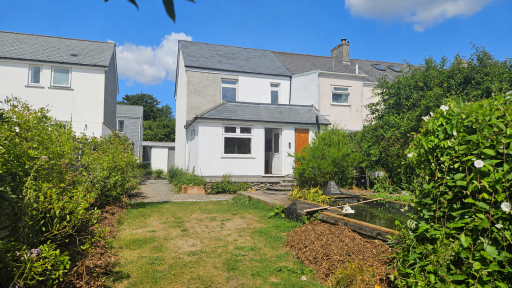 Main image of property: Polmear, Par, PL24 2AT