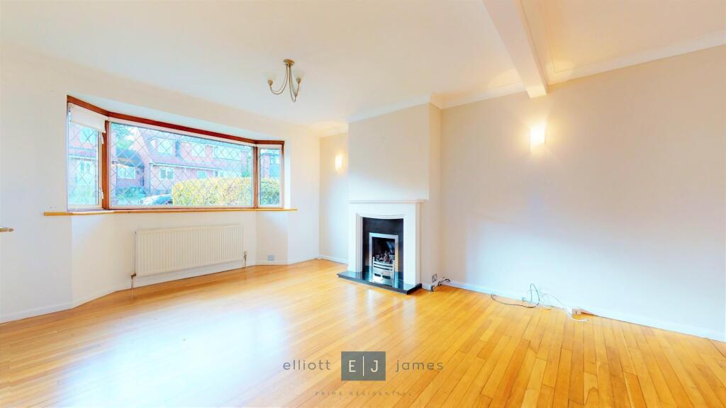 House in Epping Forest, Chigwell - View 2