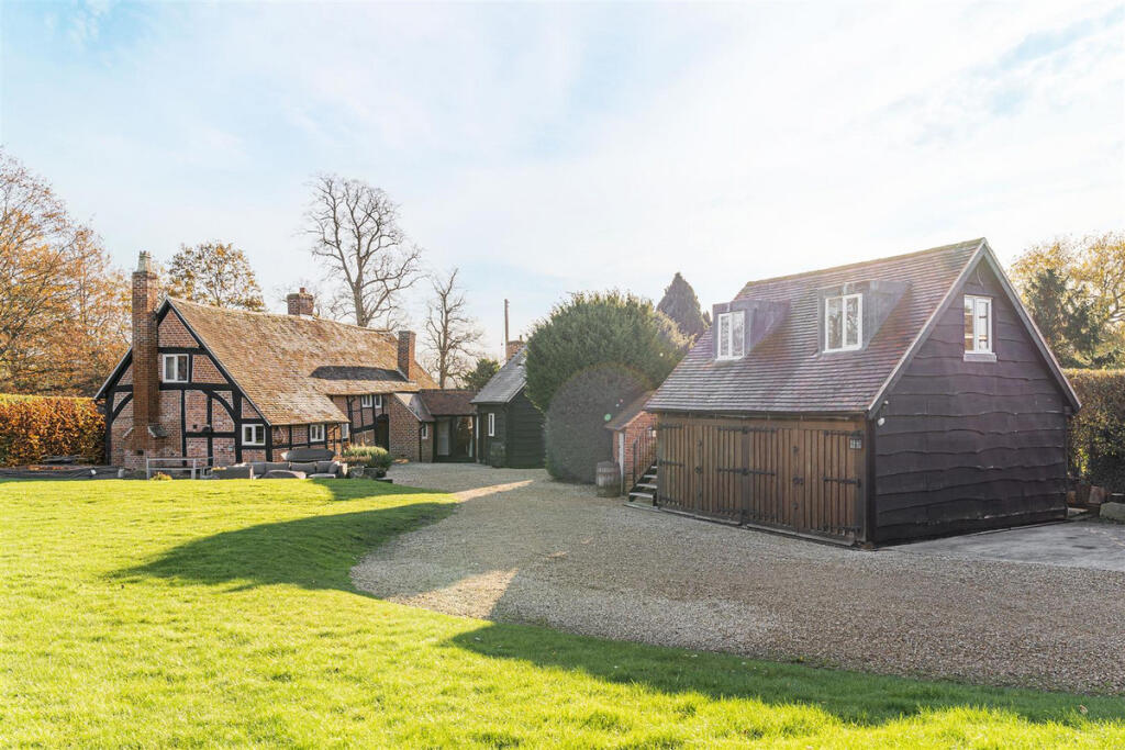 Main image of property: Coughton Alcester, Warwickshire, B49 5HU