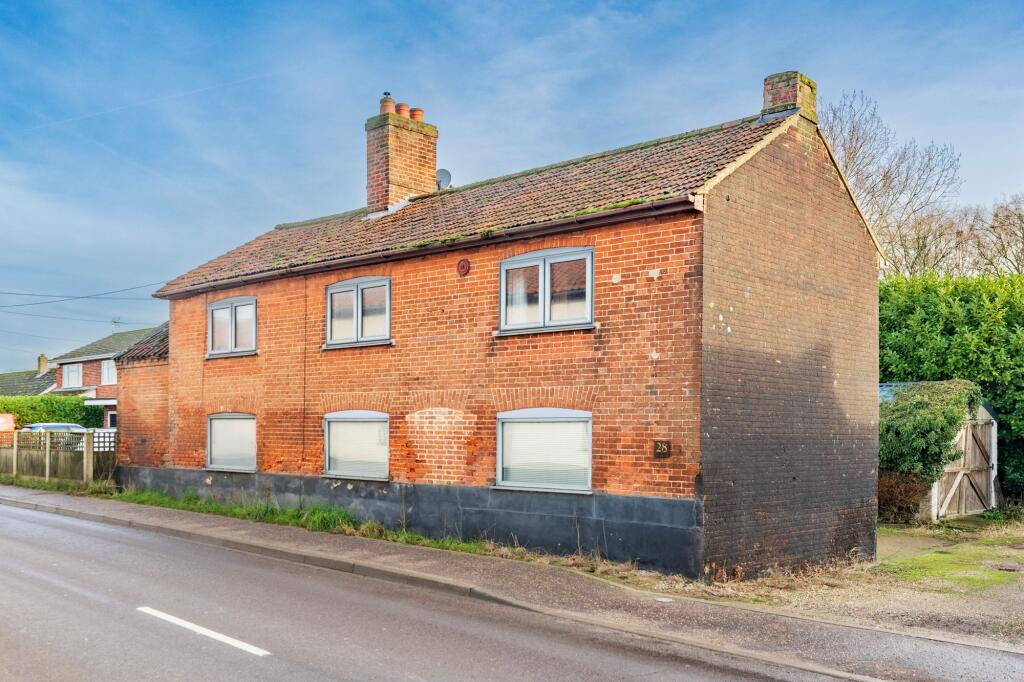 3-bed detached on Market Street, Shipdham, £290,000