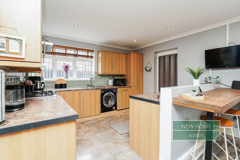 House in Wakefield - View 3