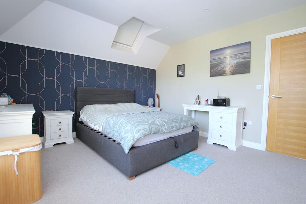 House in Poole, Longfleet - More