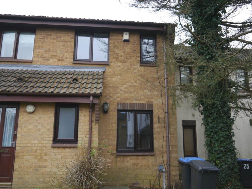 Main image of property: Tomsfield, Hatfield