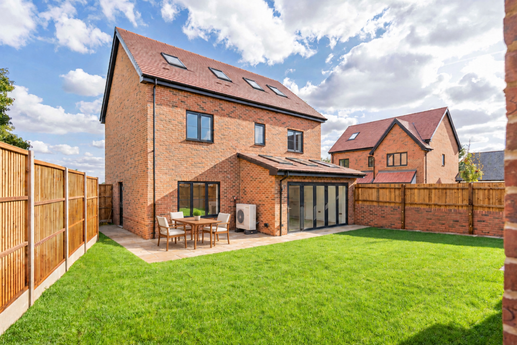 House in Stevenage - View 4