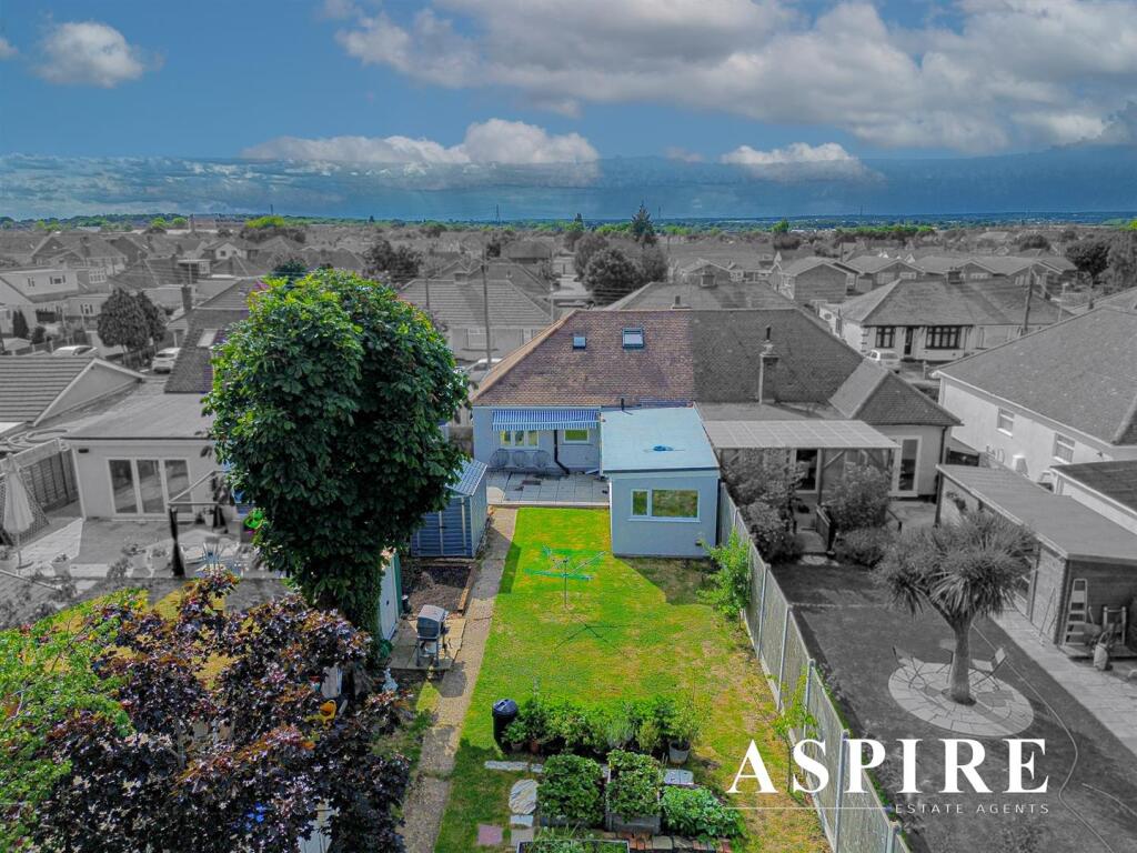 VIDEO PRESENTATION INSIDE - Gifford Road, Benfleet photo 2
