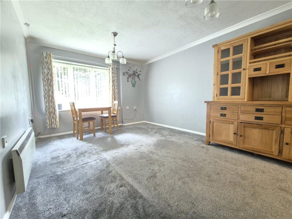Apartment in Orpington, St Paul's Cray - View 5