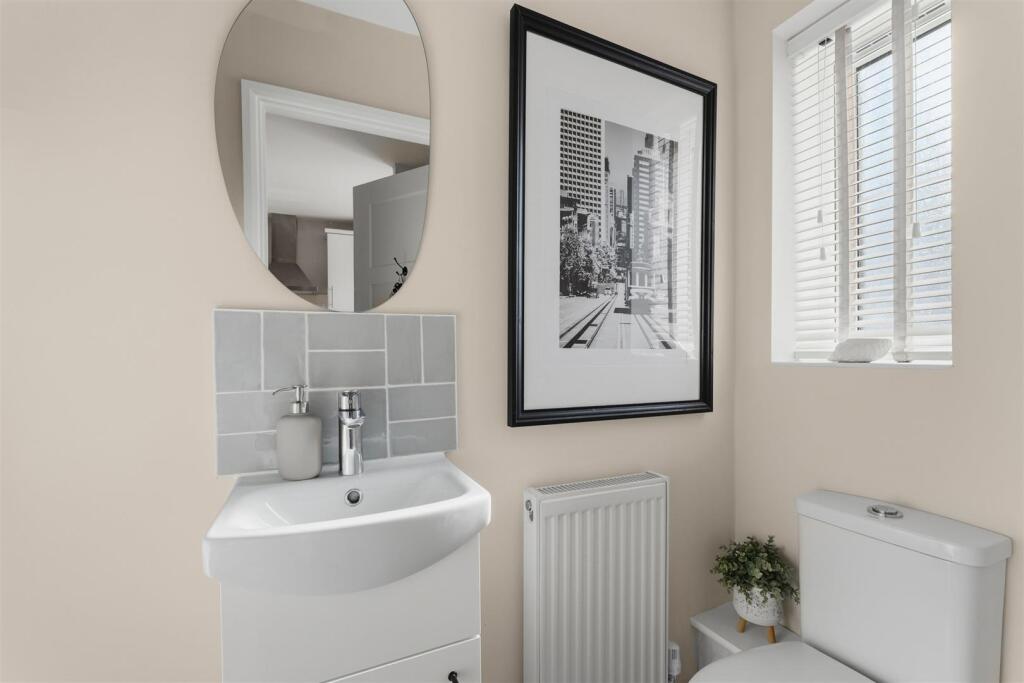 House in Kettering, Leisure Village - View 5
