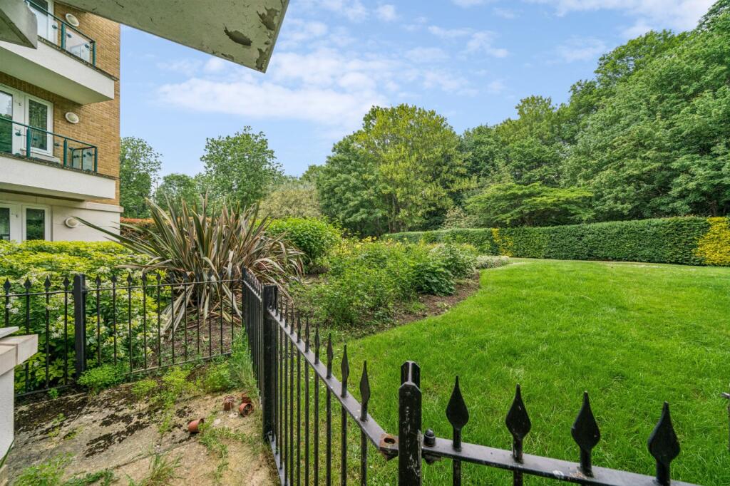 Main image of property: Farringdon House,
Strand Drive, TW9