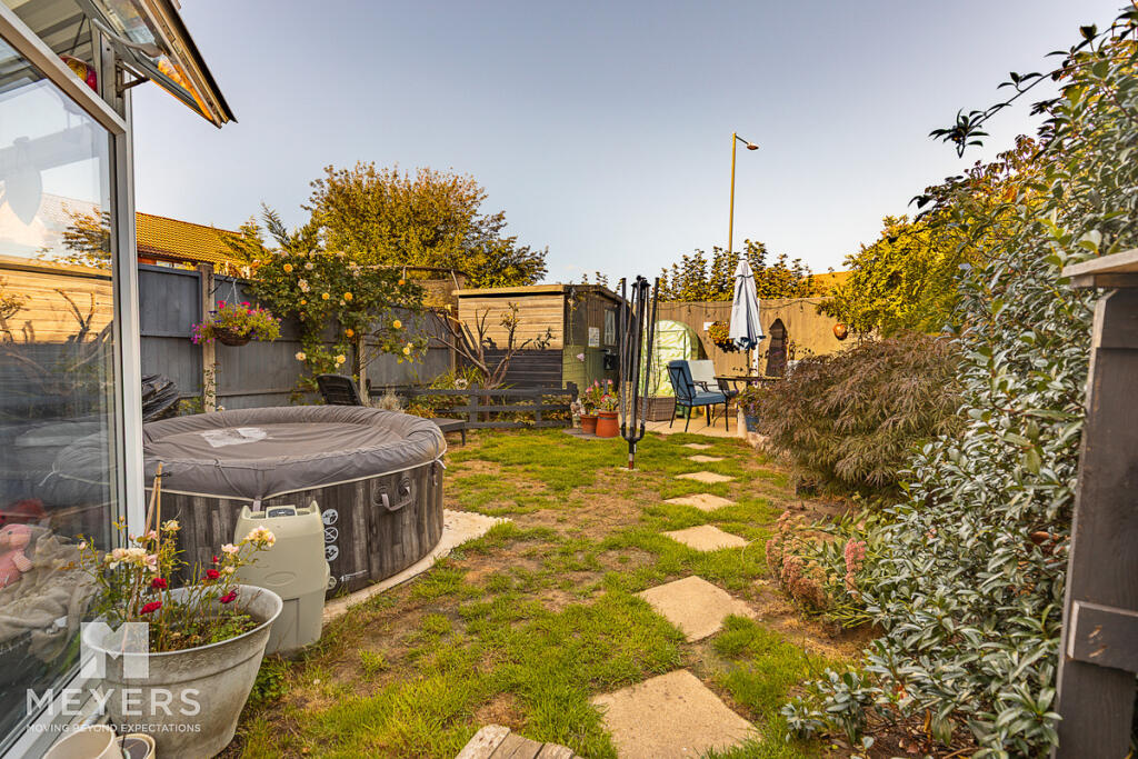 Chickerell Close, Bournemouth, BH9 3QX photo 4