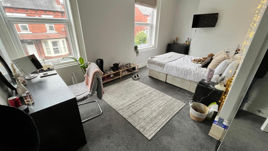 House in Leeds - View 5
