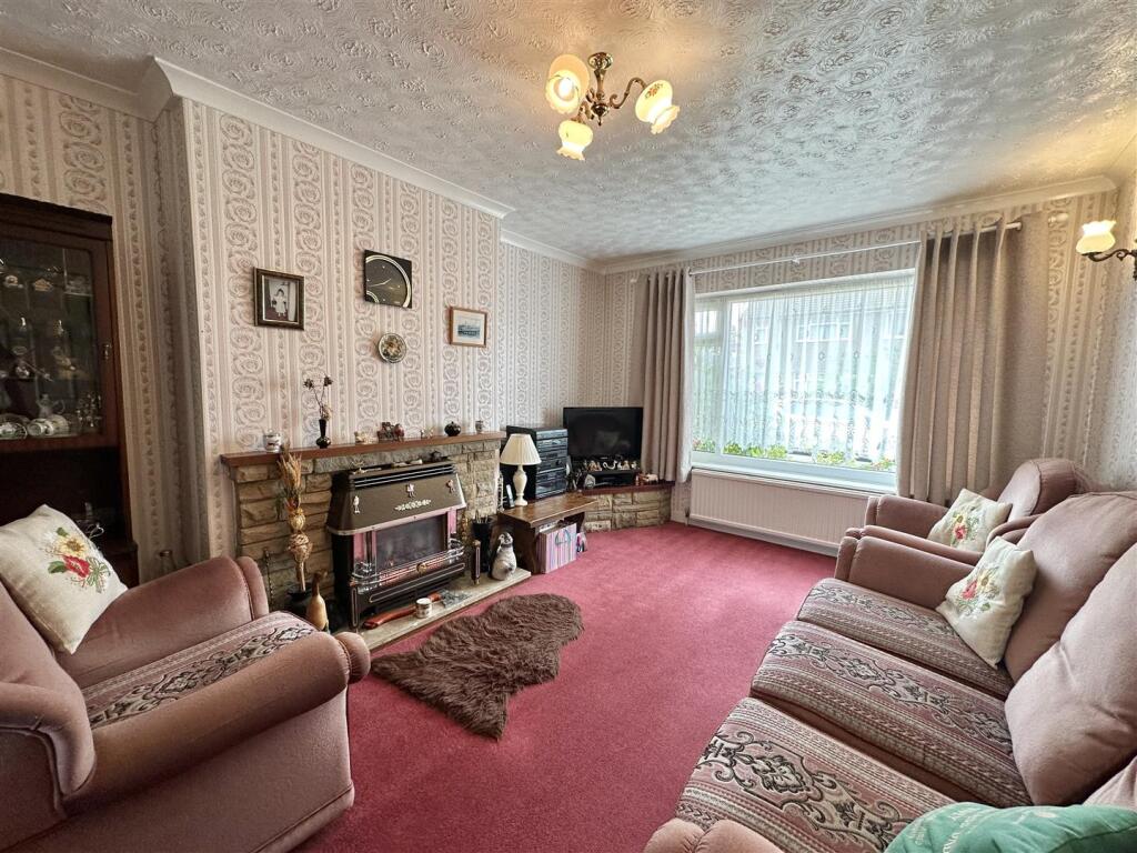 Saxty Way, Sowerby photo 2