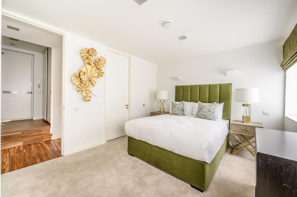 Apartment in London, Royal Borough of Kensington and Chelsea - More