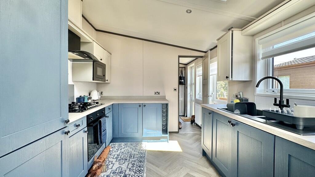 Cherry Tree, Riverside Holiday Village *12 Month Occupancy* photo 4