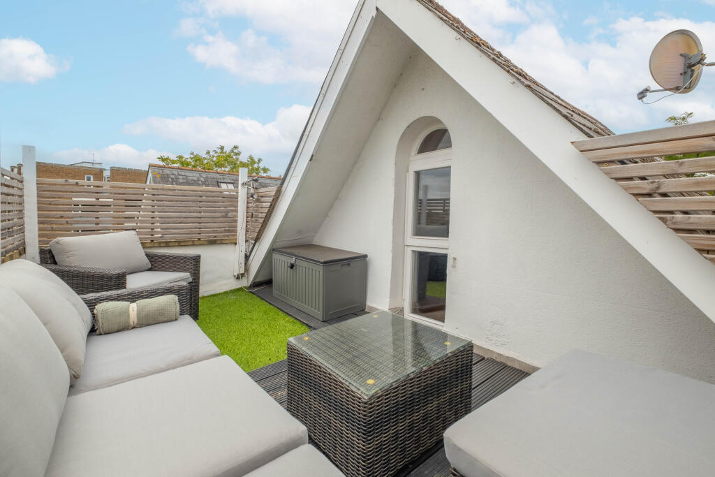 Main image of property: Oak Hill Road, Surbiton, KT6