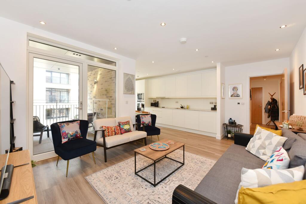 Main image of property: Lismore Boulevard, Greenwich House, NW9