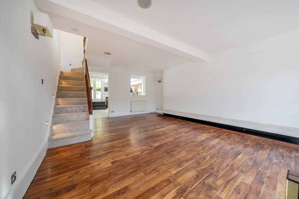 House in London - View 3