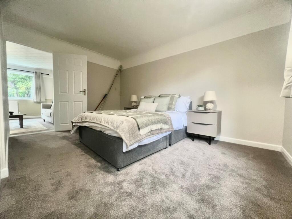 Apartment in Southampton - View 4