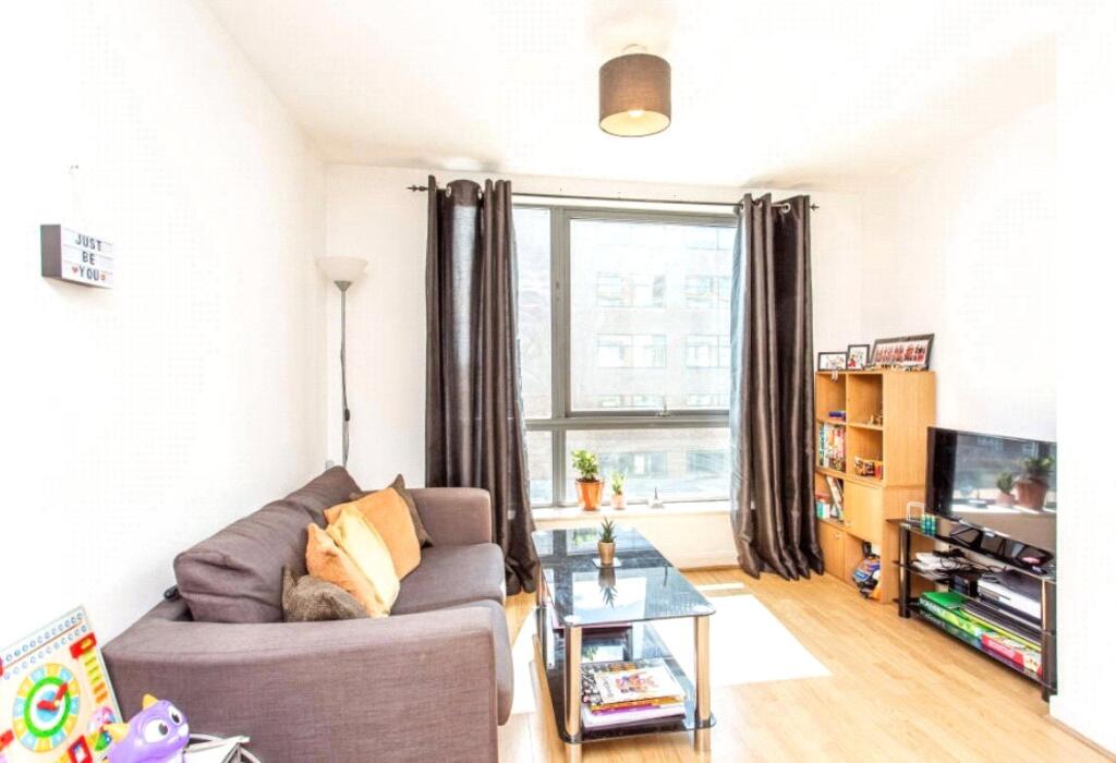 Apartment in London - View 5