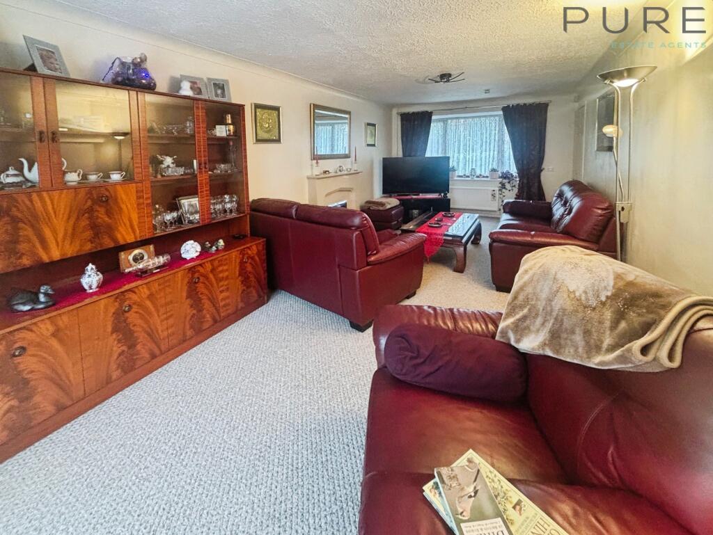 House in Southampton - More