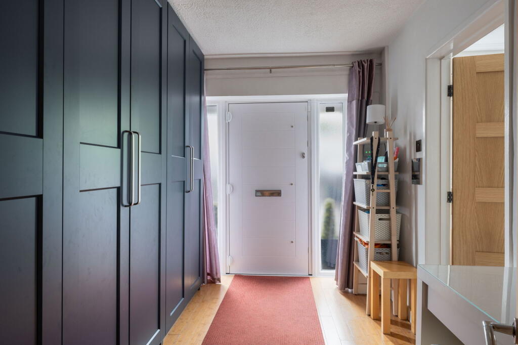 Redcar Close, Hazel Grove, Stockport SK7 4SQ photo 4