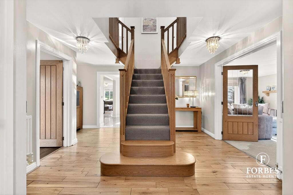 House in Chorley, Clayton-le-Woods - View 3