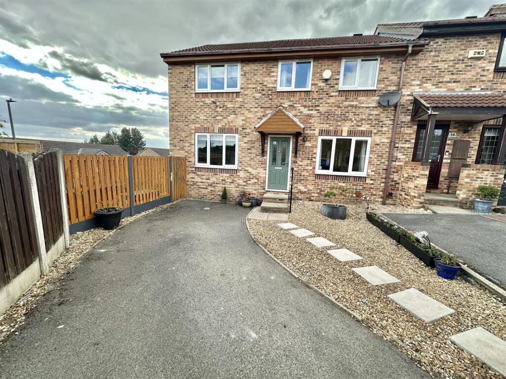 Main image of property: Castle Hill View, Heckmondwike