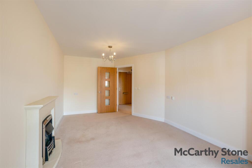 Apartment in Birmingham, The Calthorpe Estate, Harborne - View 5