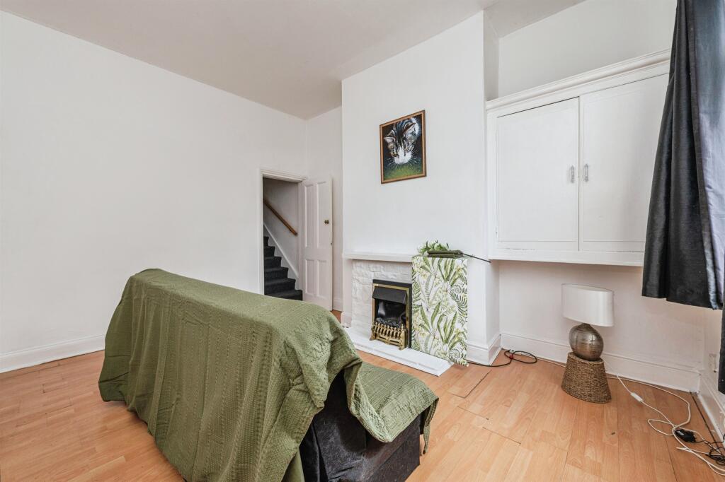 House in Bradford, Trident - View 2