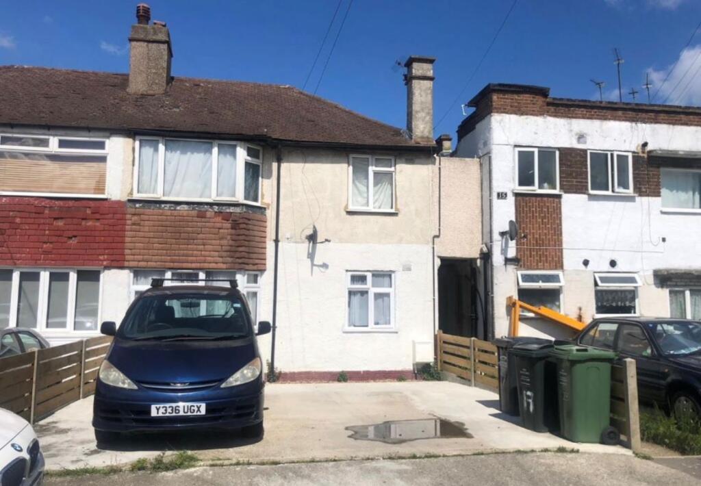 Main image of property: 17 Burnham Crescent, Dartford, Kent, DA1 5BA