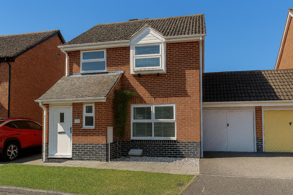 Main image of property: Trimaran Road, Warsash, SOUTHAMPTON