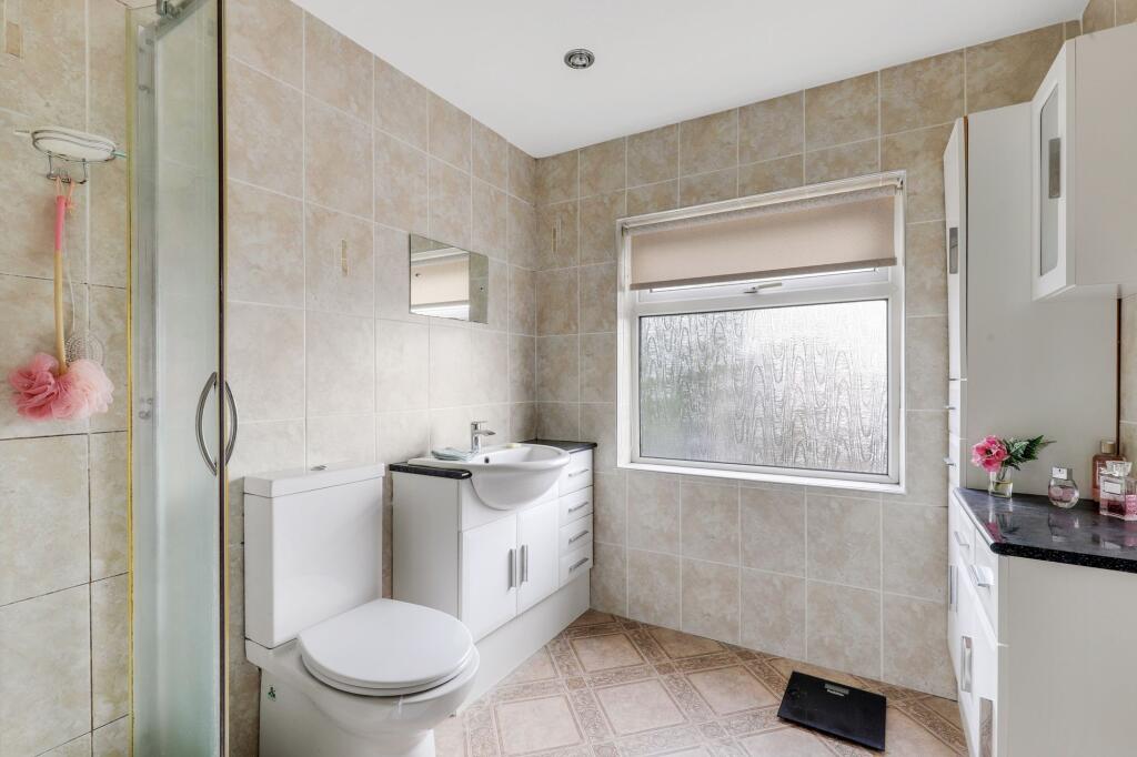 House in Nottingham, Gedling - View 4