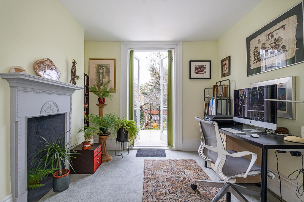House in Twickenham - View 5