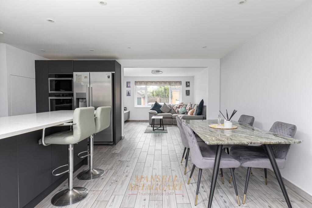 House in Redhill - View 5