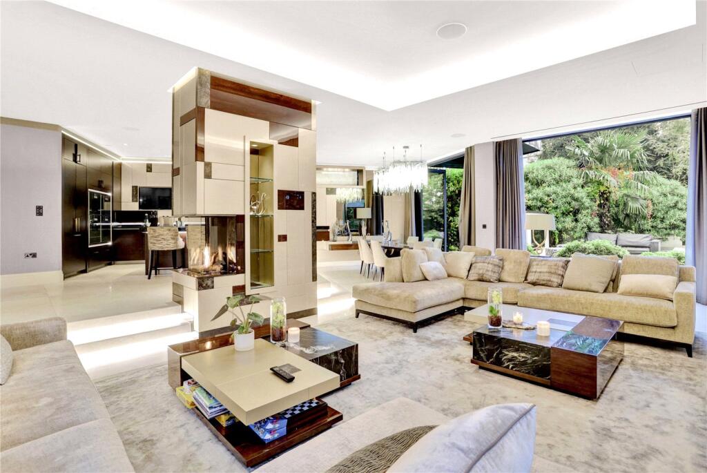 Main image of property: Mount Avenue, London, W5