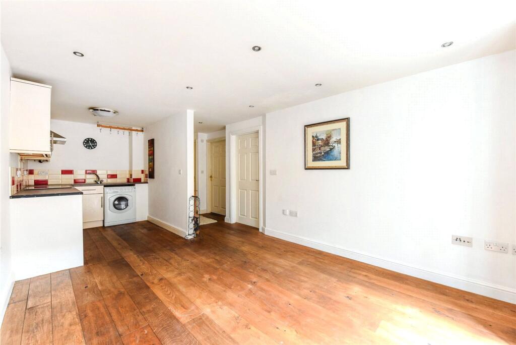 Apartment in Chichester - View 4